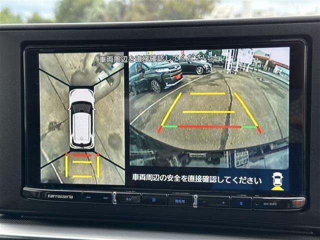 【パノラミックビューモニター】上から見たような映像で死角が少ないので駐車が苦手な人でも安心です。