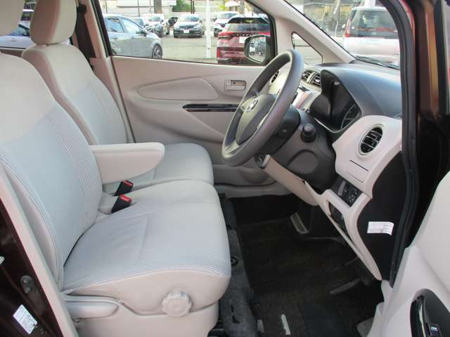 足回りが広く、機能的で運転しやすくなっています。