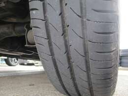 タイヤは2024年製造の物で、8分山くらい残っております。