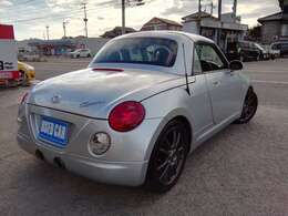 営業時間は10：00～19：00　土・日・祝日も営業してます！！　　毎週水曜日は定休日をいただいております＜(_ _)＞