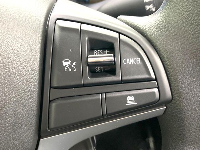 【アダプティブクルーズコントロール】高速道路での長距離走行が楽に！！自動で速度を保つクルーズコントロールが、衝突軽減システムと連携し、前方の車両を感知して車間を保つように速度調節してくれます！！