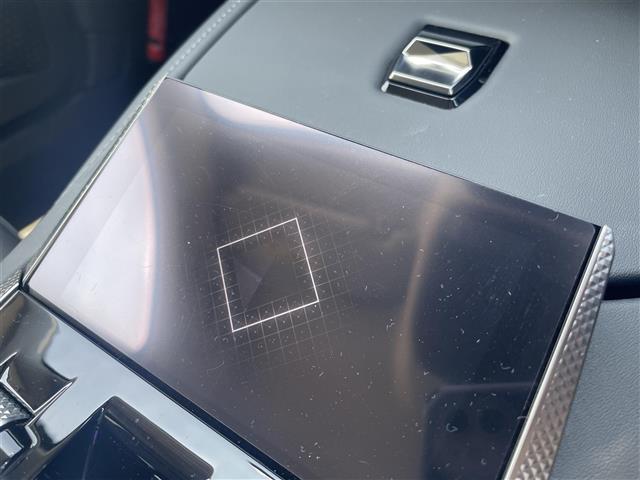 【運転席操作部】『運転席周辺の装備』の画像になります。快適なドライブを楽しむための機能が装備されています！運転席から触れるので使いやすいです！