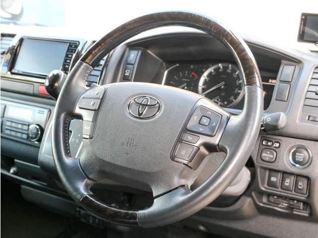 ステアリングスイッチ付き！！