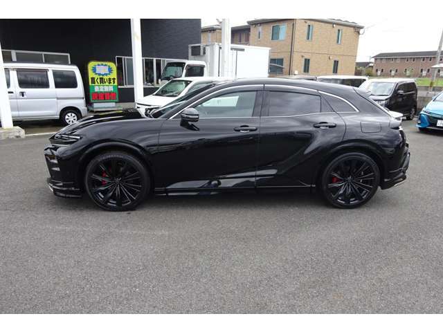 女性ひとりでも、安心して気楽に入れるお店でありたい。それが、当店のモットーであり、販売員一人一人の気持ちです。