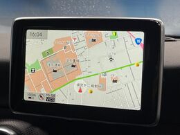 ●純正HDDナビ:一体感のあるナビは、高級感ある車内を演出してくれます。オーディオ機能も充実しておりますので、運転もより楽しめます♪