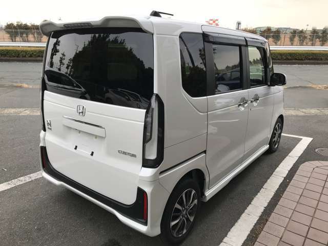 ネットでは伝えきれない車の良さが多々ありますので是非ご来店下さいませ。当店は浜松自衛隊基地北側沿いにお店をかまえております。お近くのお客様は是非ご来店お待ちしています。他県販売も大歓迎♪♪