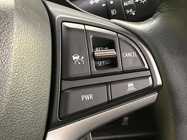 【アダプティブクルーズコントロール】高速道路での長距離走行が楽に！！自動で速度を保つクルーズコントロールが、衝突軽減システムと連携し、前方の車両を感知して車間を保つように速度調節してくれます！！