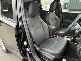 ブラックレザーパワーシートヒーター　ステリングヒーター　リアカメラ　パークアシスト　アダプティプクルーズコントロール　ブラインドスポットモニター　レーンキープ