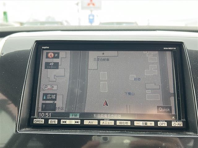 【マルチファンクションディスプレイ】ヘッドランプや先進安全技術の作動状況、各種の燃費情報など、車両の様々な情報を大型ディスプレイに表示。運転中でも視認しやすく、情報を直感的に把握できます。