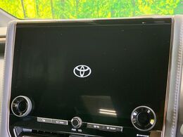 【純正14型ナビ】ナビゲーション機能はもちろん、多彩なメディアを大画面でお楽しみ頂けます。フルセグTV、Bluetooth接続に加え、AppleCarPlay・AndroidAutoにも対応！