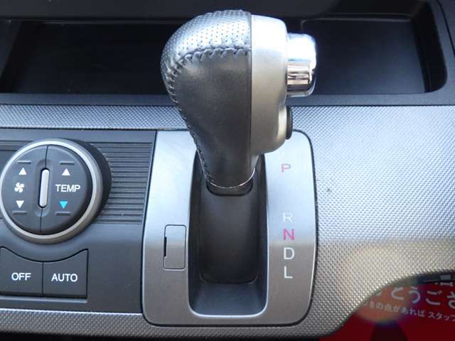 お客様のご要望やお車の状態に合わせて、各種整備、メンテナンスもお任せ下さい！！