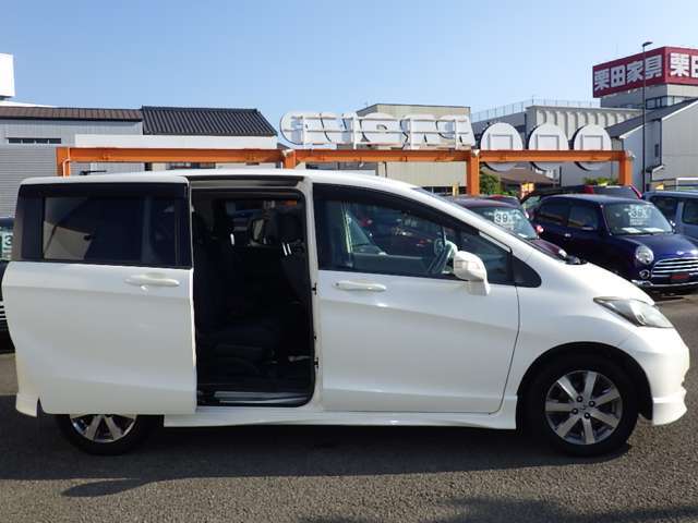遠方の方もお気軽にお問合せください♪遠くて来店が難しいお客様でも、丁寧に車両状態を説明致します！また、お車の写真等をご希望の方もお気軽にお問合せ下さい♪★陸送費も安価にて提供、実績多数有★