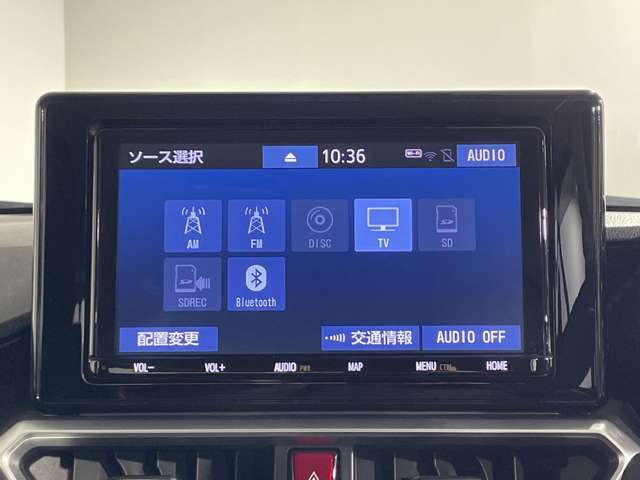 【Bluetooth】ナビゲーションと携帯電話/スマートフォンをBluetooth接続することができます。接続するとハンズフリーで使用することができるので、とても便利です！