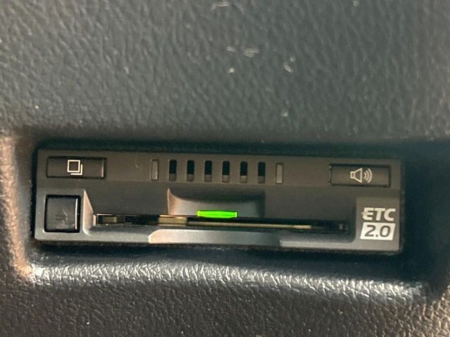 【ETC】高速道路の料金所をストレスなく通過！話題のスポットやサービスエリアに多い「スマートIC」利用時は必須のアイテムです。当店でセットアップを実施、ご納車当日からすぐにご利用いただけます！