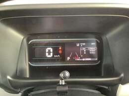 メーター内には、外気温・平均車速・平均燃費・瞬間燃費・走行可能距離のECO情報が表示できる機能があります！