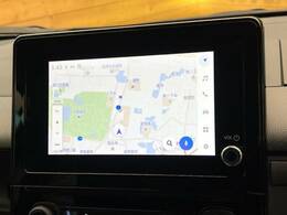 【ナビ機能付きディスプレイオーディオ】ナビ機能搭載の他、お持ちのスマートフォンと連携して、ナビやbluetoothでの音楽再生が可能です♪デザインはもちろん操作性も良好！