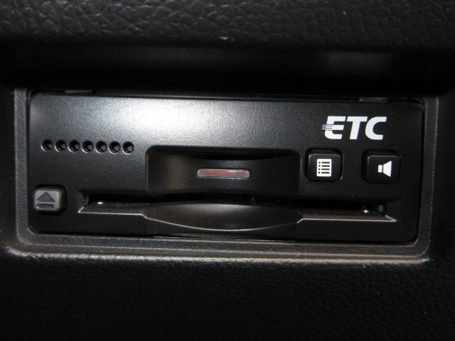 今や必需品のETCが付いています！ETCを使えば土日祝日割や深夜割などのメリットを受けることができます。（※注、ETCセットアップ費用は含まれておりません。別途必要となります。