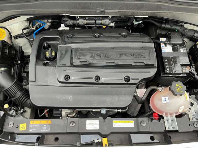 エンジン オブ ザ イヤーを受賞したフィアットの革命的なマルチエア搭載したFPT 1.4ターボエンジン♪エンジンにはタイミングチェーンが使用されておりますので10万キロごとの交換の必要もございません♪