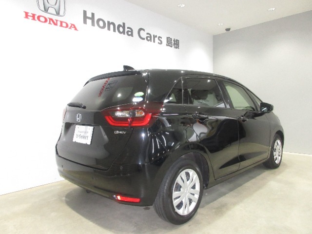 ボディ色はクリスタルブラック・パールです。