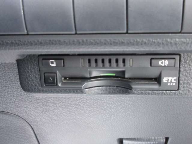 ビルトインタイプのETC車載器です！