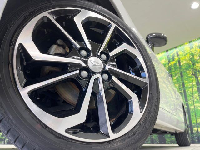 【純正16インチアルミホイール】外観にマッチした純正アルミホイールを装着しております。各種社外アルミホイールや、スタッドレスタイヤも取扱いしております。是非ご相談ください♪