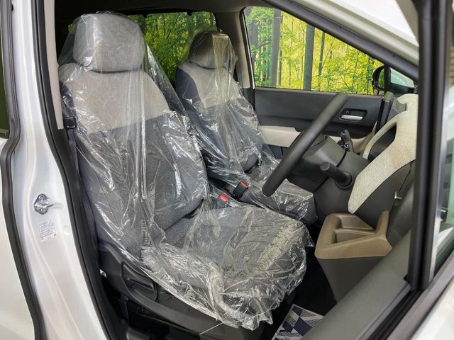 もちろん車内はキレイです♪よりクリーンな状態をキープしたいお客様には『ナノゾーンコート』がおすすめ！新型コロナウイルス対策や、除菌・消臭に効果を発揮し多くの方にご好評いただいております。