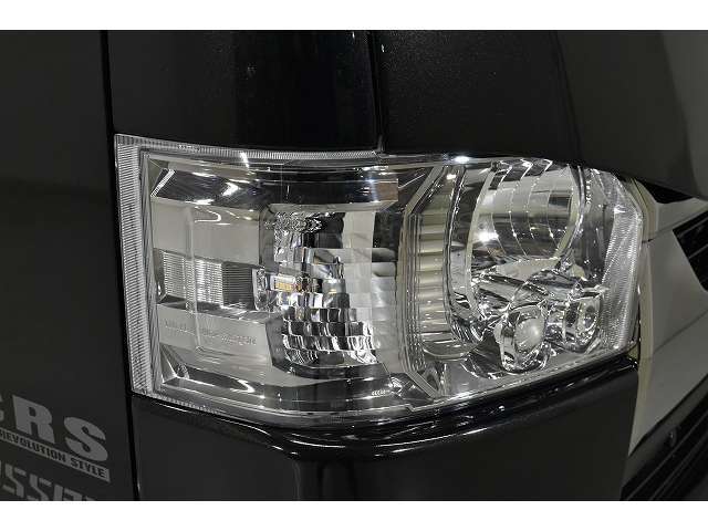 ■純正LEDヘッドランプ(オートハイビーム)★即納台数多数取り揃え！気に入っていただけるお車ご提案します☆ご来店お待ちしております。シーアールエス大阪06-6852-9000