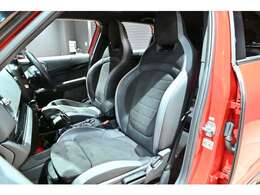 ダイナミカレザーコンビネーションJCWスポーツシートでございます！