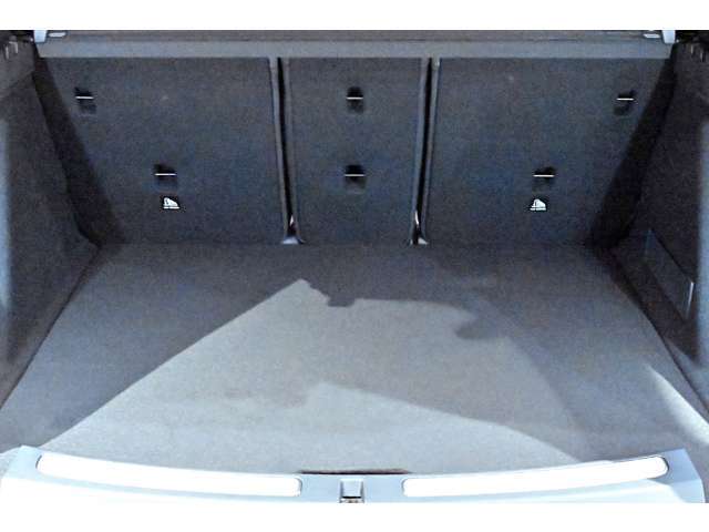 トランクスペースも確保されております！