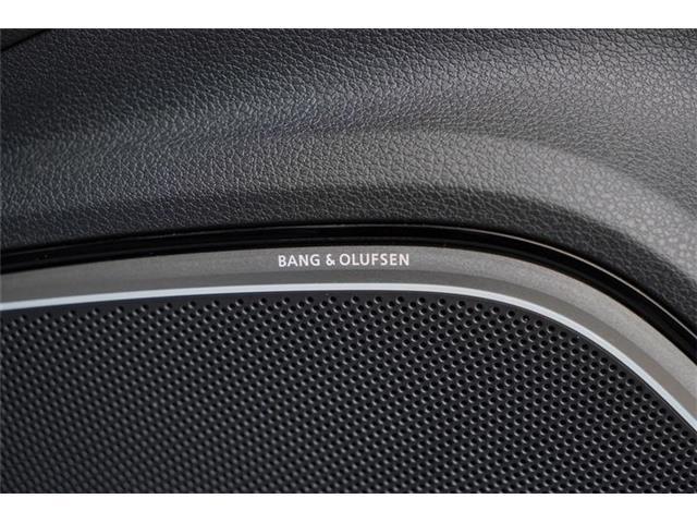 メーカーオプションのBANG＆OLUFSENサウンドシステム装備☆デンマークの高級音響ブランドであるBANG＆OLUFSENとの共同開発したオーディオ☆原音に忠実な高音質なサウンドを楽しめます☆