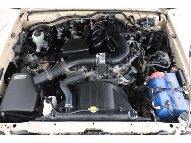 トルクフルな走りが特徴の、V6・4000cc1GRエンジン！