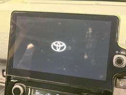 【10.5インチ　ディスプレイオーディオ】大画面のディスプレイはAppleCarPlayやAndroidAutoが利用可能。大きな画面でスマホナビアプリ等が利用いただけます♪