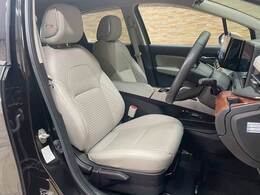 各ブランドのシートカバー取り扱っております、自慢の愛車をアレンジしましょう☆