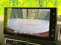 【バックカメラ】駐車時に後方がリアルタイム映像で確認できます。大型商業施設や立体駐車場での駐車時や、夜間のバック時に大活躍！運転スキルに関わらず、今や必須となった装備のひとつです！