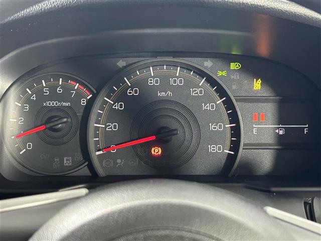 【スピードメーター】メーターがシンプルで見やすく運転しやすいですね！