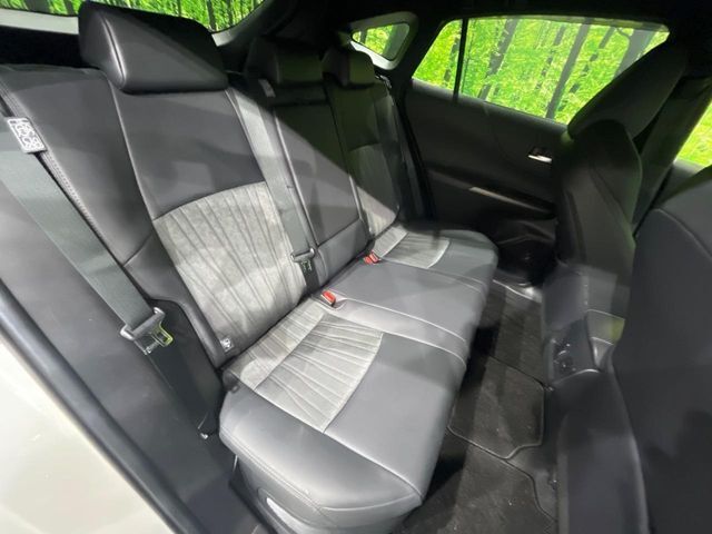 後部座席も気になるようなキズ・汚れやへたり等、大きなダメージはなく、良好な状態です。