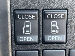 【両側パワースライドドア】スマートキーや運転席のスイッチで後席両側スライドドアの開閉が可能♪電動だから力を入れてドアを開ける必要が無く、小さなお子様でも簡単に開け閉めでき快適です♪