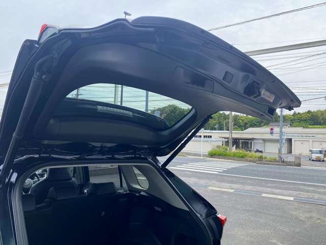 4WD☆純正9インチナビ☆バックカメラ☆レザーシート☆パワーシート☆シート＆ハンドルヒーター☆パワーバックドア☆LEDライト☆スマートキー☆セーフティセンス☆レーダークルーズ☆BSM☆ETC☆試乗OK