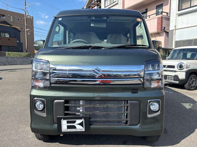 ★軽自動車・普通車の届出済み未使用車の専門店です★　　★関西最大級の大型展示スペースで、在庫600台を実際に見て、触って頂けます★