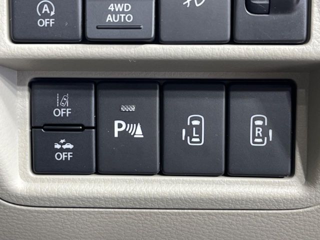 【両側パワースライドドア】スマートキーや運転席のスイッチで後席両側スライドドアの開閉が可能♪電動だから力を入れてドアを開ける必要が無く、小さなお子様でも簡単に開け閉めでき快適です♪