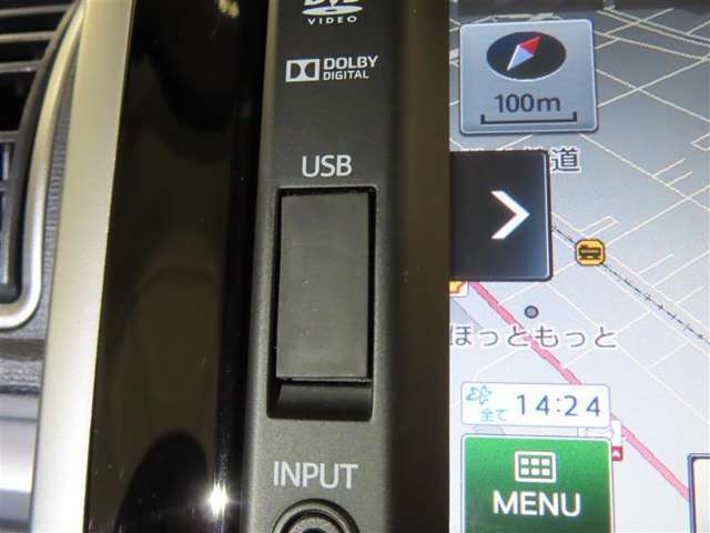 USB端子を装備しております。