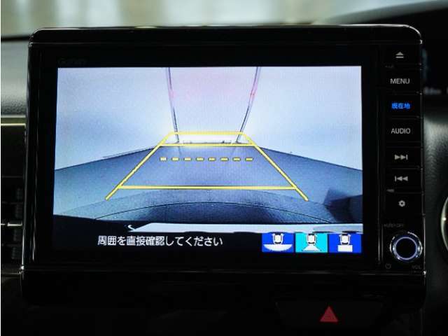 ◆バックカメラ◆リバースにするだけで映ります、後方の安全確認や、狭い駐車場での車庫入れ、雨の日や夜間など視界の悪い時に便利です！安全にバックする為には欠かせない装備です。