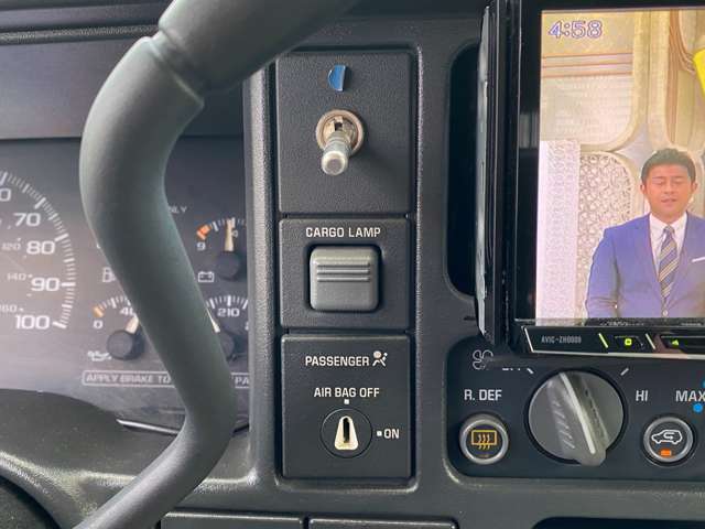 新車・中古車販売から板金・塗装までお車の事なら何でもお任せください！