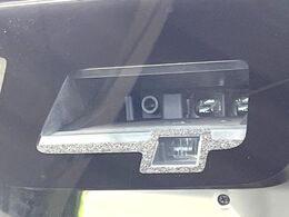 【スズキ　セーフティサポート】走行中に前方の車両等を認識し、衝突しそうな時は警報とブレーキで衝突回避と被害軽減をアシスト。より安全にドライブをお楽しみいただけます。