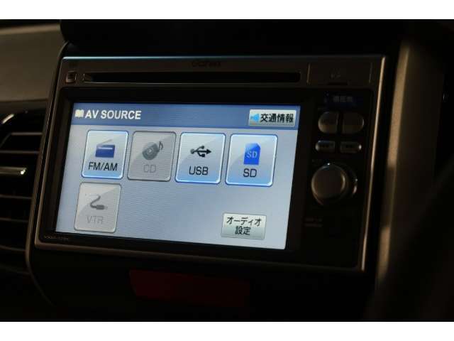 ナビゲーション(VXM-128C)ももちろん装備☆多彩な機能で快適ドライブをアシスト☆オーディオ機能も充実していますね☆