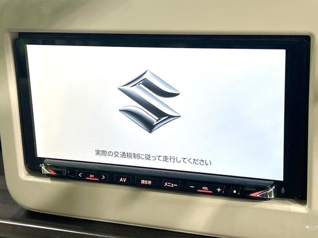 【純正ナビ】人気の純正ナビを装備。オーディオ機能も充実しており、Bluetooth接続すればお持ちのスマホやMP3プレイヤーの音楽を再生可能！毎日の運転がさらに楽しくなります！！