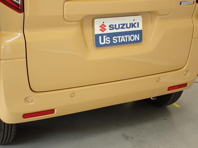 駐車時などの低速でも反応する　低速時ブレーキサポート。前進にも後退にも対応しています。