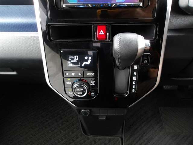 見方が分からないときは、どんなことでも中古車選びのプロであるスタッフにおたずねください。