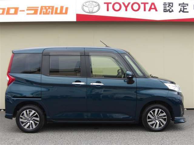 両側パワースライドドア付きだから、狭い駐車スペースなどでの 乗り降りラクラク！小さなお子さまのいるご家庭には嬉しい装備。