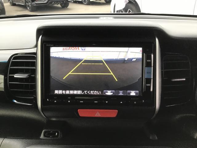 バックカメラ装備。駐車が苦手な方には欠かせません。